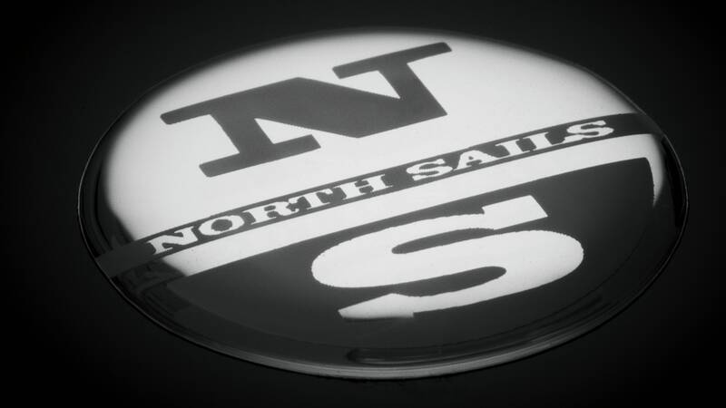 Logo ROYALPLAST®, samolepicí plastové logo pro NORTH SAILS